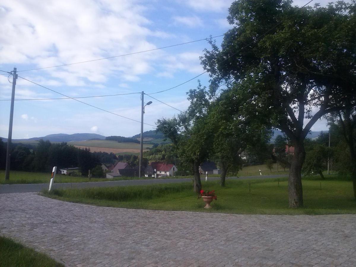 -Am Fuss Zum Zittauer Gebirge- Apartment Hainewalde Exterior foto